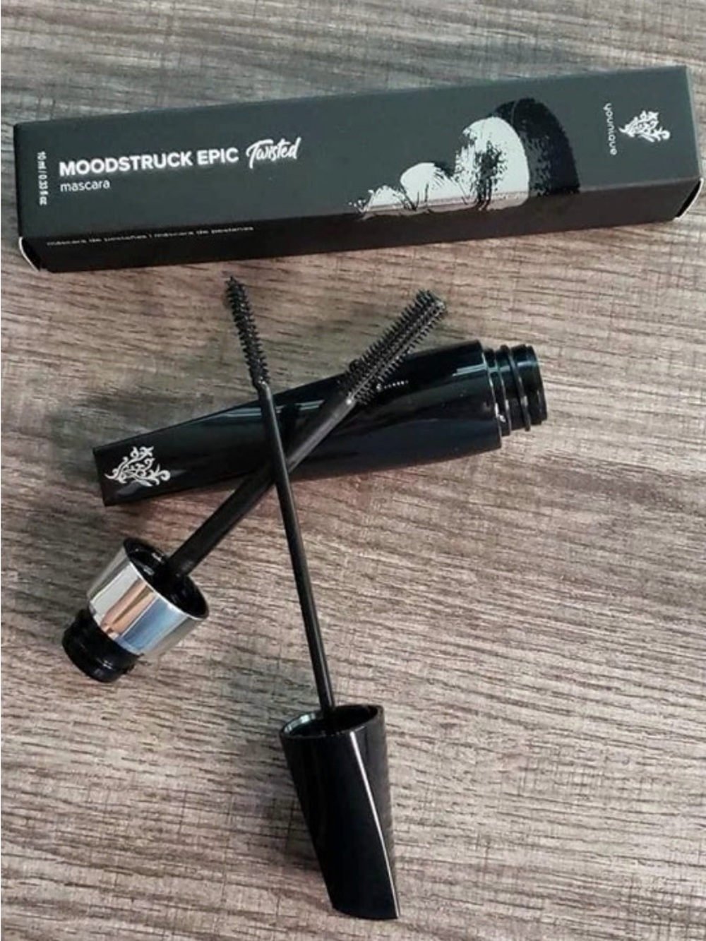 Younique Moodstruck Epic Twisted Mascara - Black
